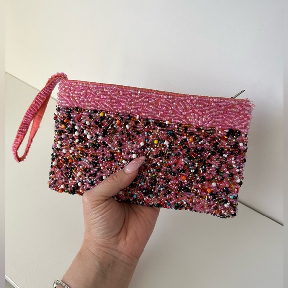 Mexican handmade beaded wristlet - Picture 4 of 5